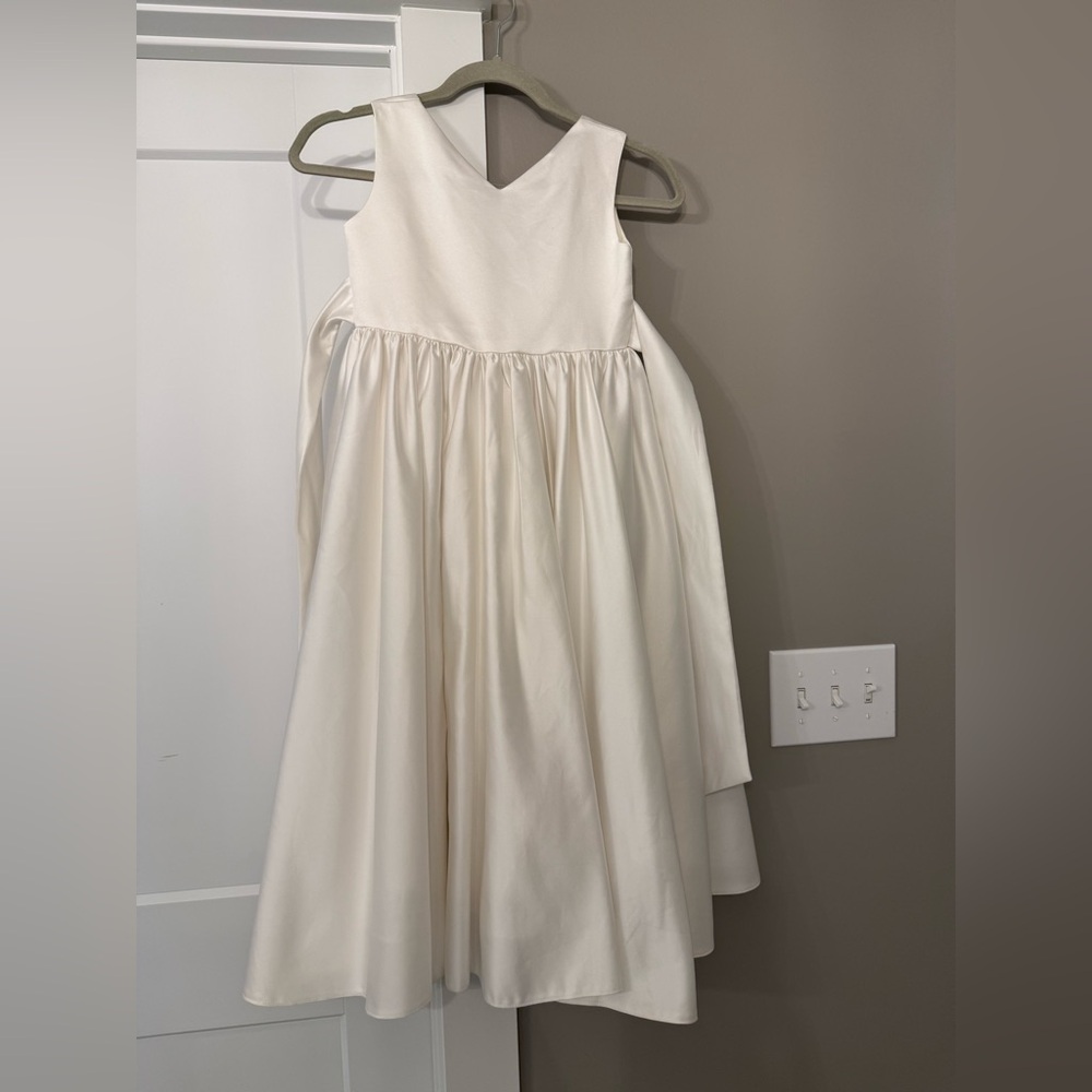 Lovely White Girls' Formal Dress with Cape - Picture 4 of 7